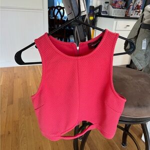 4SI3NNA Textured Pink Crop Top